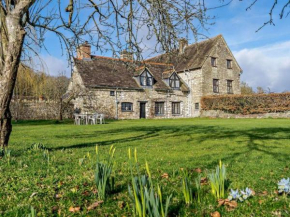 Cosy & historic 2 bedroom Elizabethan cottage